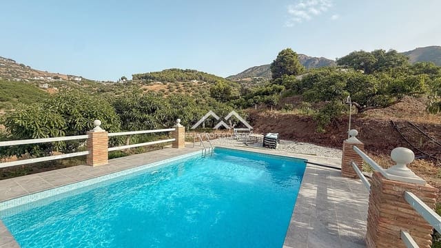 3 slaapkamer Finca/Landhuis te koop in Frigiliana met zwembad - € 349.000 (Ref: 8989850)