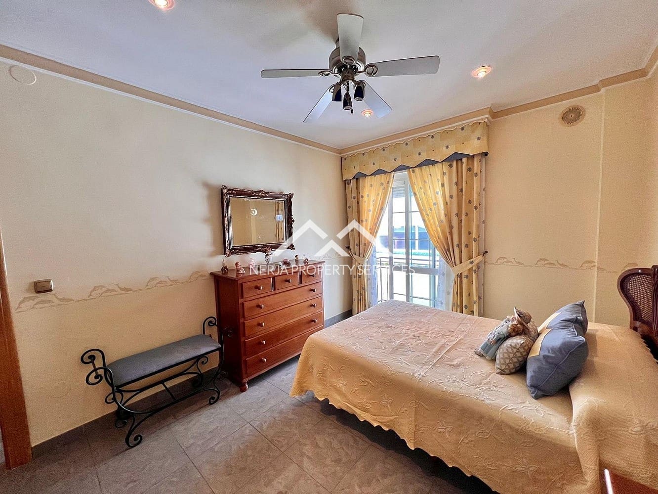 5 slaapkamer Appartement te koop in Torrox - € 245.000 (Ref: 9001948)