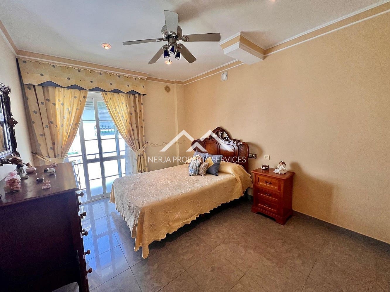 5 slaapkamer Appartement te koop in Torrox - € 245.000 (Ref: 9001948)