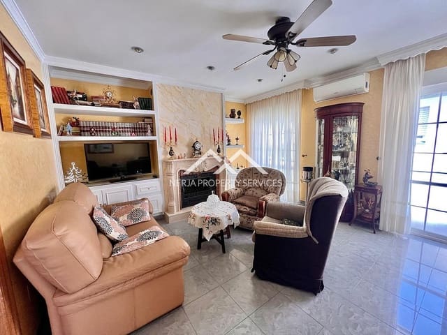 5 soveværelse Lejlighed til salg i Torrox Pueblo, Torrox - € 245.000 (Ref: 9001948)