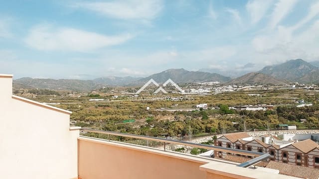 Appartement de 2 chambres à louer à Centro, Nerja - 1 200 € (Ref: 9033343)