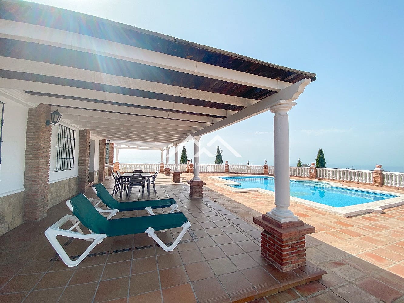 3 bedroom Villa for rent in Torrox with pool garage - € 1,700 (Ref: 9046329)