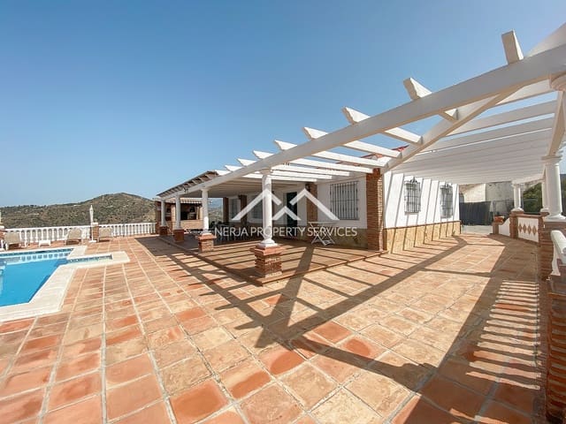 3 bedroom Villa for rent in Torrox Pueblo, Torrox with pool garage - € 1,700 (Ref: 9046329)