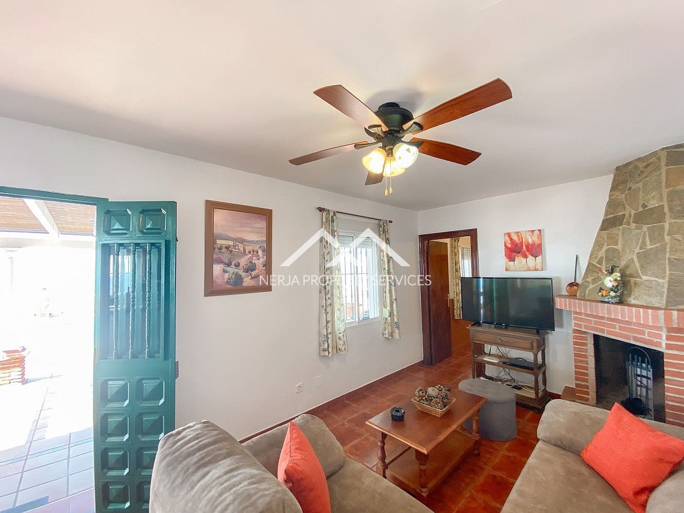 3 bedroom Villa for rent in Torrox with pool garage - € 1,700 (Ref: 9046329)