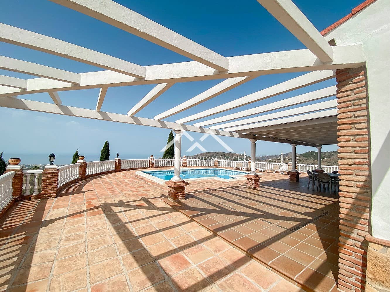 3 bedroom Villa for rent in Torrox with pool garage - € 1,700 (Ref: 9046329)