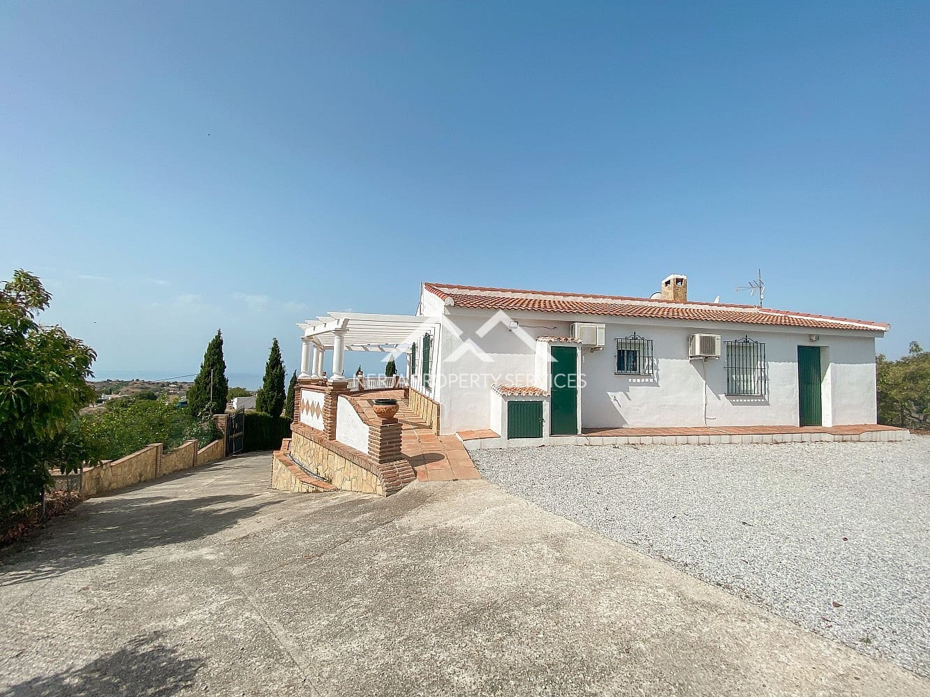 3 bedroom Villa for rent in Torrox with pool garage - € 1,700 (Ref: 9046329)