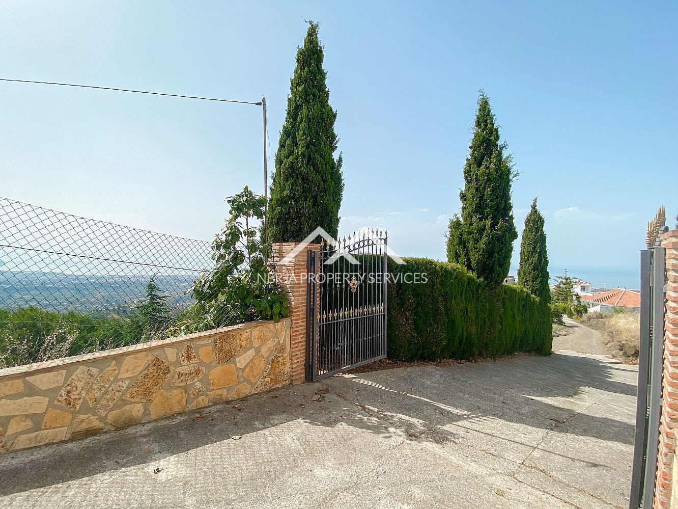 3 bedroom Villa for rent in Torrox with pool garage - € 1,700 (Ref: 9046329)