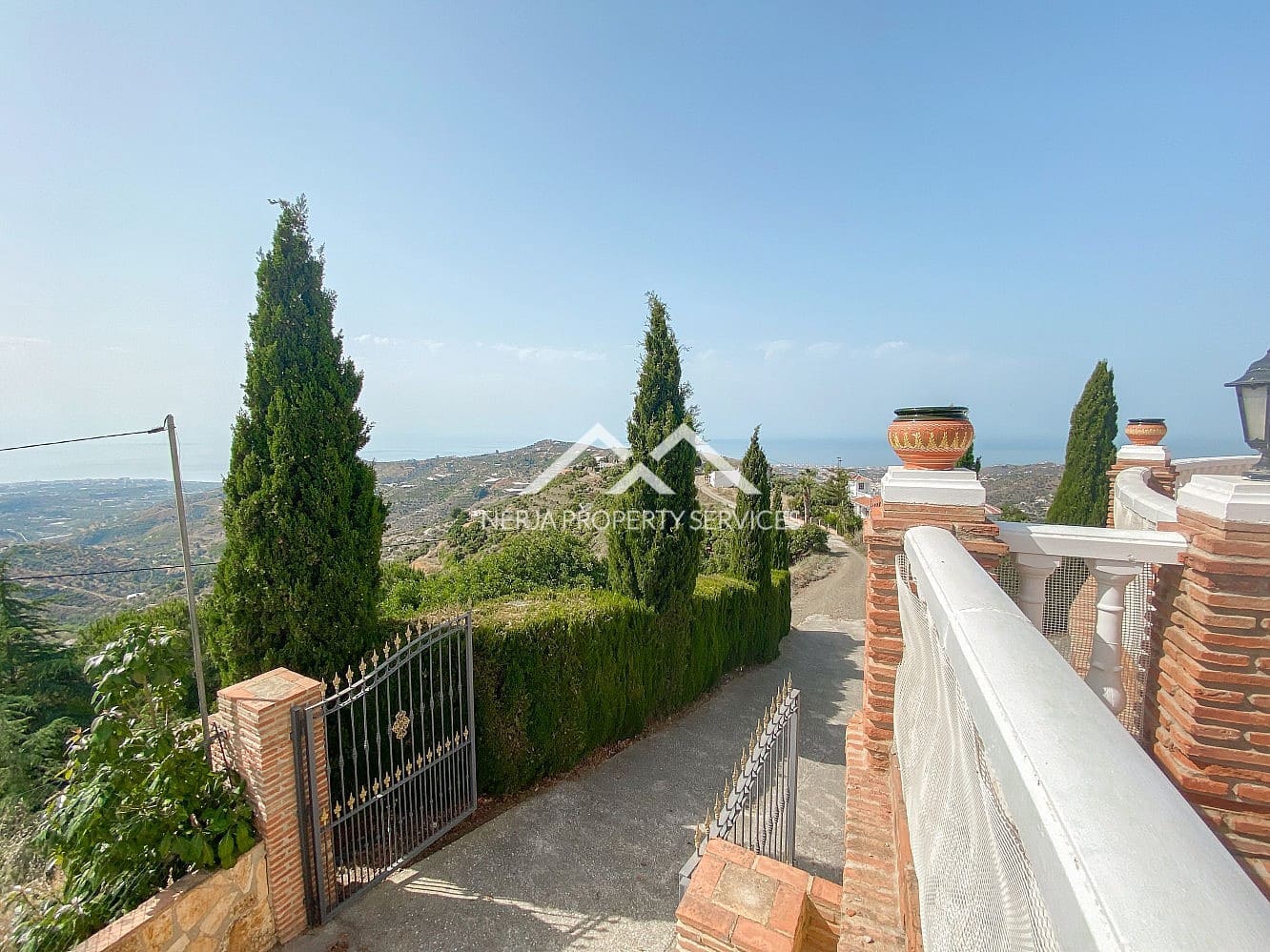 3 bedroom Villa for rent in Torrox with pool garage - € 1,700 (Ref: 9046329)