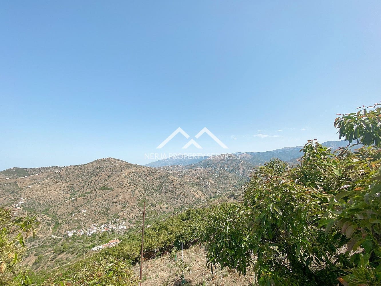 3 bedroom Villa for rent in Torrox with pool garage - € 1,700 (Ref: 9046329)