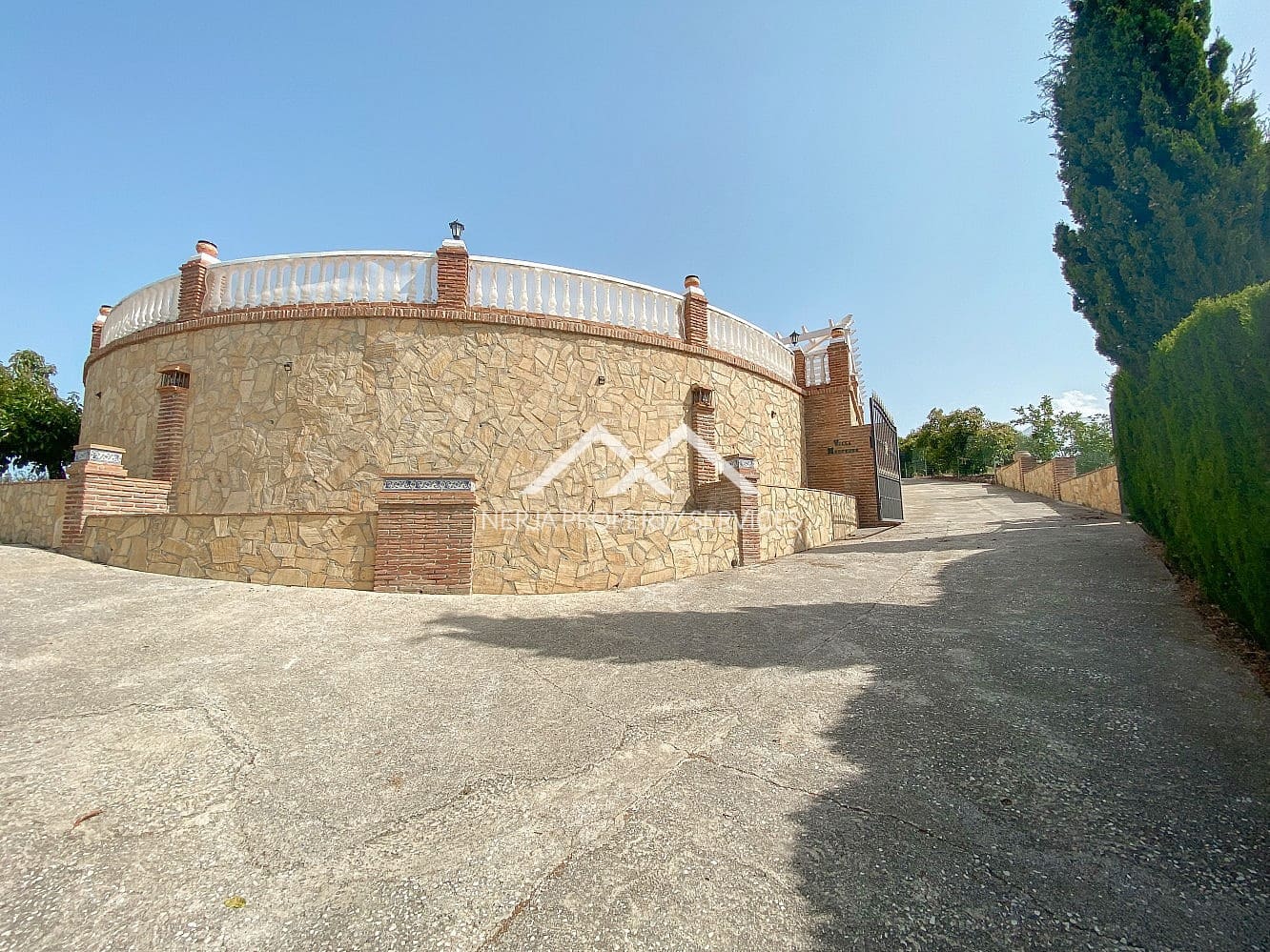 3 bedroom Villa for rent in Torrox with pool garage - € 1,700 (Ref: 9046329)