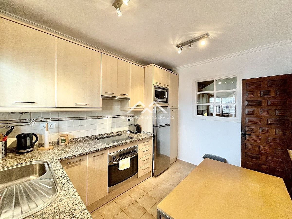 2 sypialnia Dom na sprzedaż w Nerja z basenem garażem - 320 000 € (Ref: 9084312)