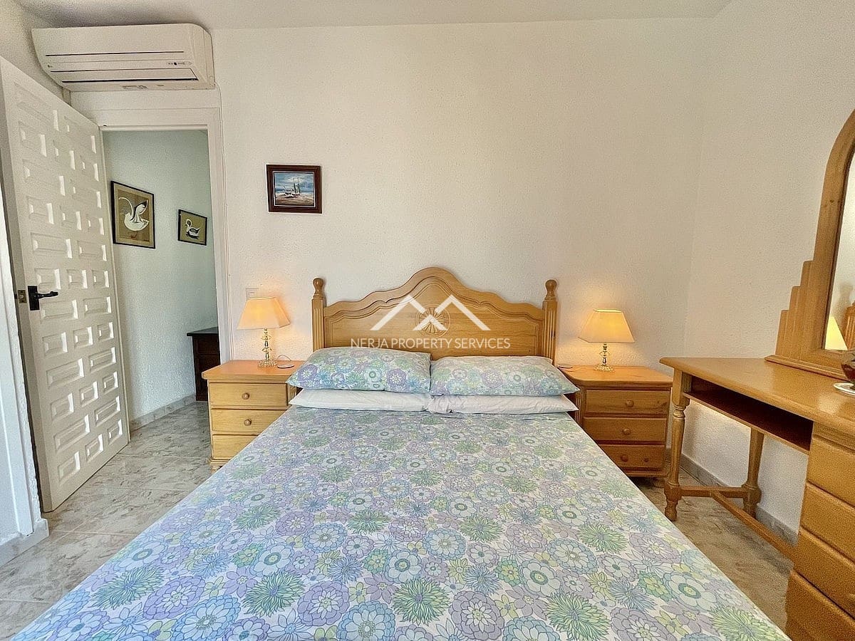 2 sypialnia Dom na sprzedaż w Nerja z basenem garażem - 320 000 € (Ref: 9084312)