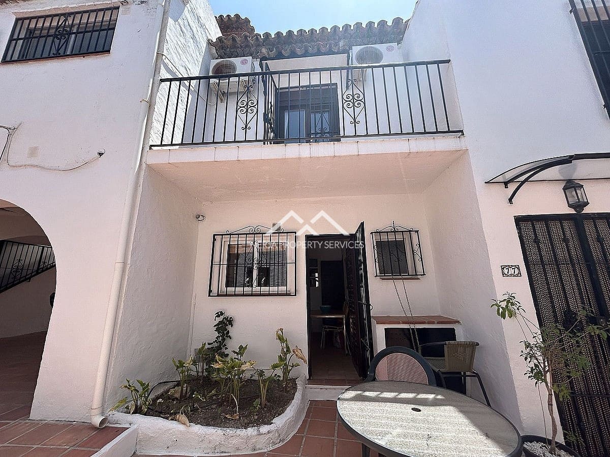 2 sypialnia Dom na sprzedaż w Nerja z basenem garażem - 320 000 € (Ref: 9084312)