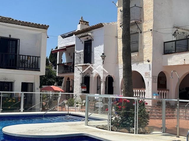 2 sypialnia Dom na sprzedaż w Centro, Nerja z basenem garażem - 320 000 € (Ref: 9084312)