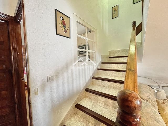 2 sypialnia Dom na sprzedaż w Centro, Nerja z basenem garażem - 320 000 € (Ref: 9084312)
