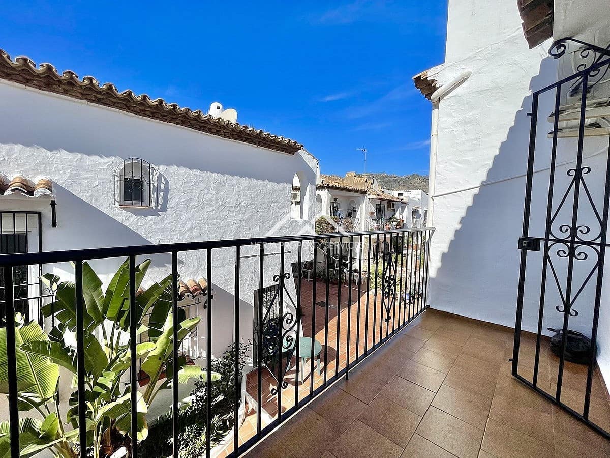 2 sypialnia Dom na sprzedaż w Nerja z basenem garażem - 320 000 € (Ref: 9084312)