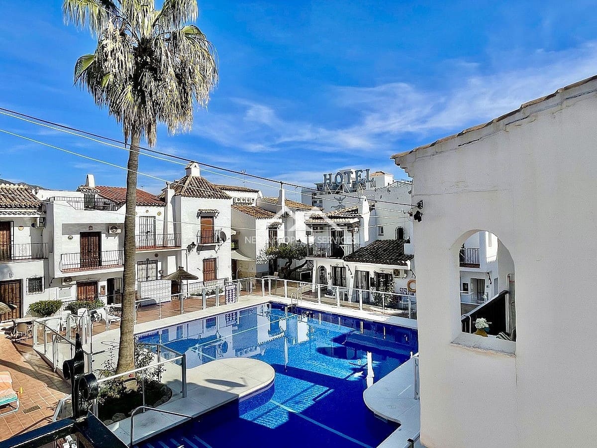 2 sypialnia Dom na sprzedaż w Nerja z basenem garażem - 320 000 € (Ref: 9084312)