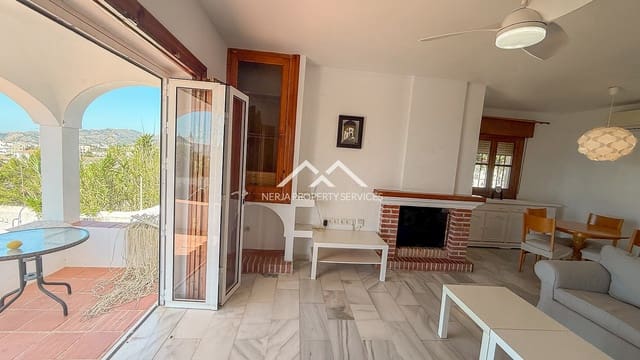 2 soveværelse Villa til salg i Centro, Nerja med swimmingpool garage - € 650.000 (Ref: 9086437)