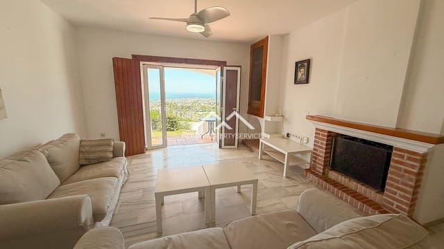 2 soveværelse Villa til salg i Centro, Nerja med swimmingpool garage - € 650.000 (Ref: 9086437)