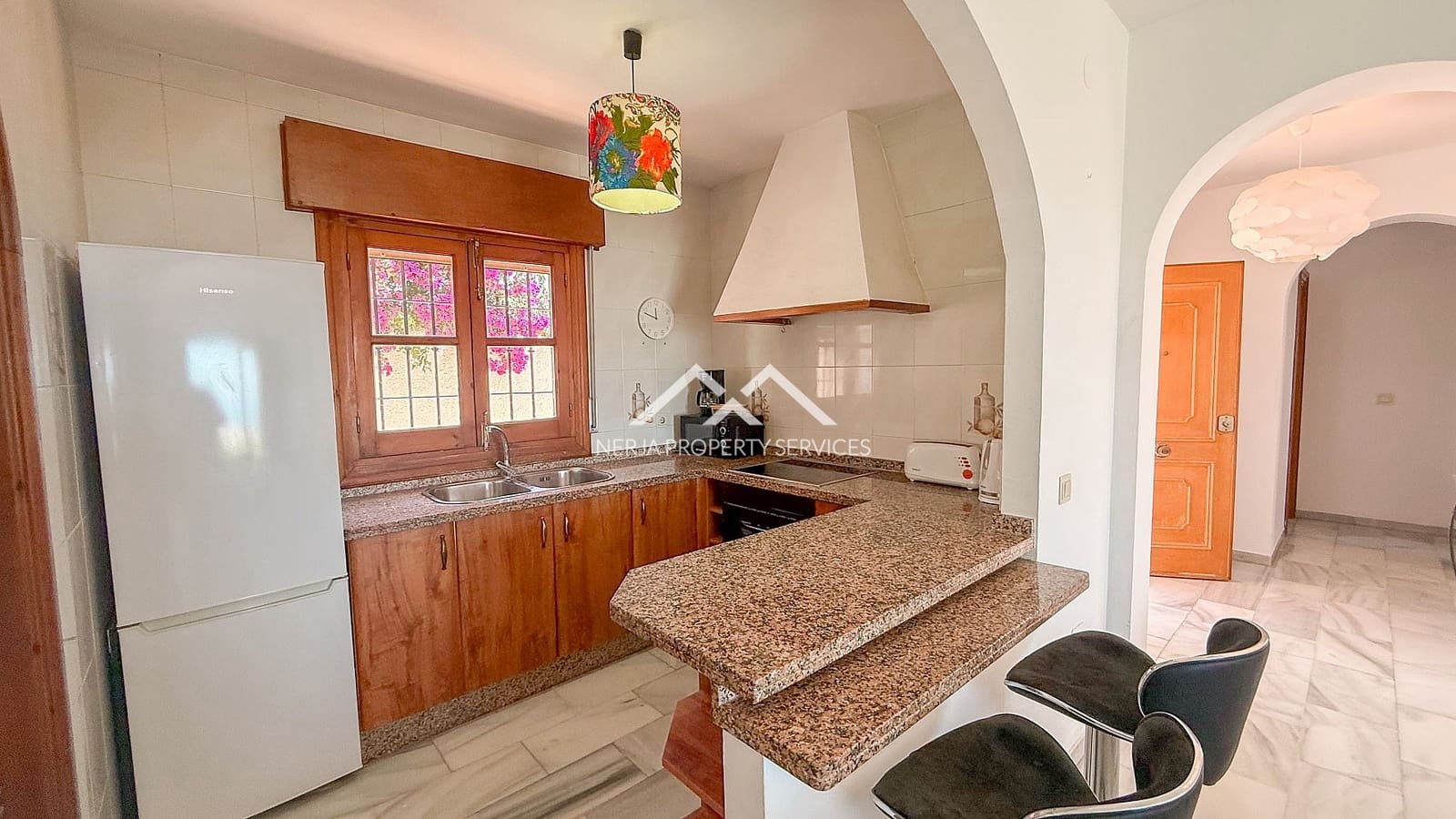 2 soveværelse Villa til salg i Nerja med swimmingpool garage - € 650.000 (Ref: 9086437)