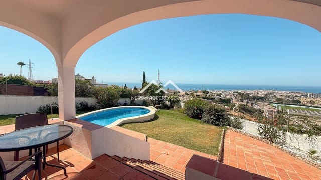 2 soveværelse Villa til salg i Centro, Nerja med swimmingpool garage - € 650.000 (Ref: 9086437)