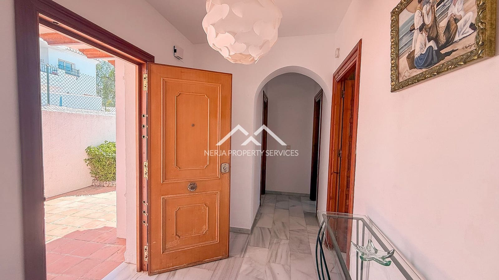 2 soveværelse Villa til salg i Nerja med swimmingpool garage - € 650.000 (Ref: 9086437)