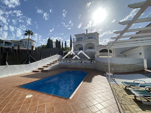 2 bedroom Terraced Villa for rent in Frigiliana with pool - € 1,200 (Ref: 9133104)