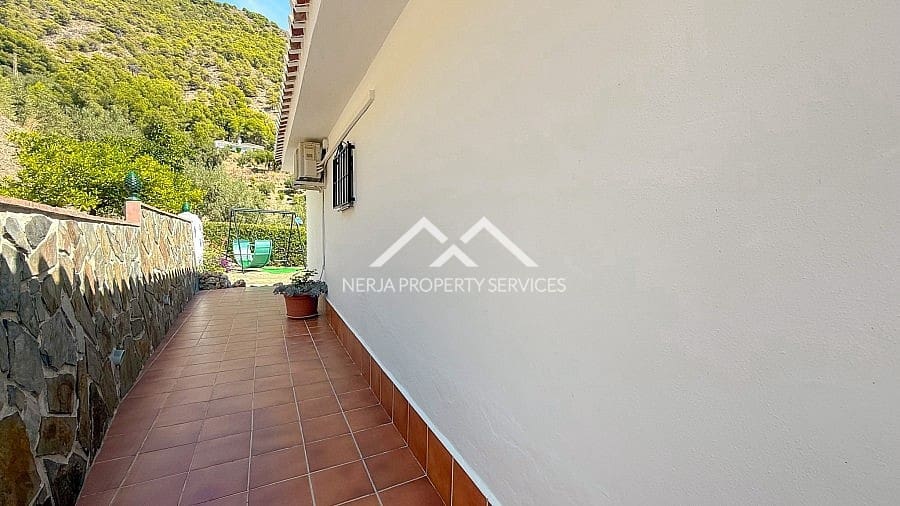 2 bedroom Villa for rent in Frigiliana with pool garage - € 1,000 (Ref: 9231554)
