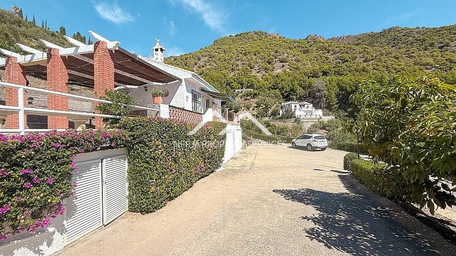 2 bedroom Villa for rent in Frigiliana with pool garage - € 1,000 (Ref: 9231554)