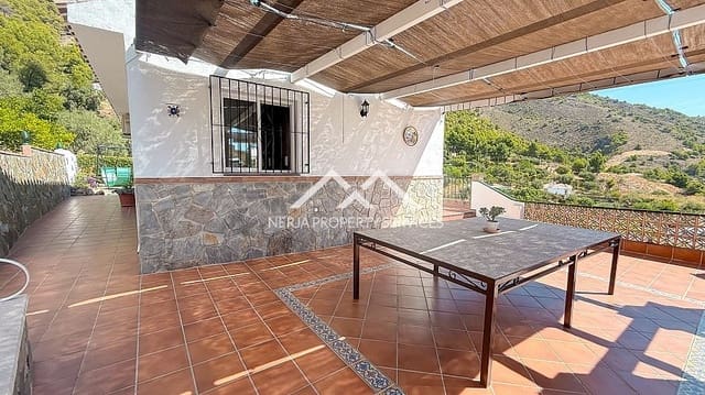 2 soveværelse Villa til leje i Frigiliana med swimmingpool garage - € 1.000 (Ref: 9231554)