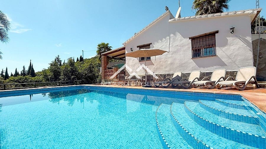 2 soveværelse Villa til salg i Frigiliana med swimmingpool garage - € 365.000 (Ref: 9235115)