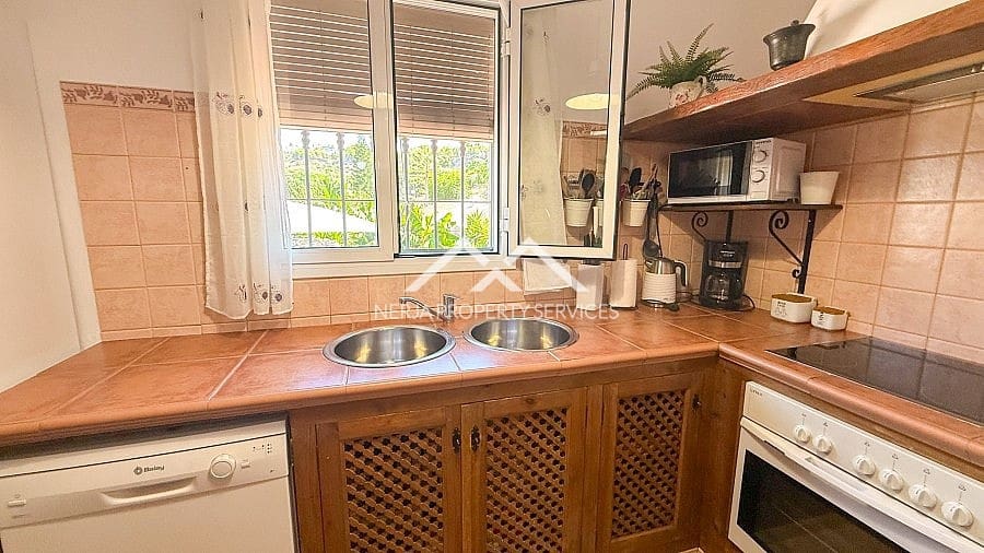 2 soveværelse Villa til salg i Frigiliana med swimmingpool garage - € 365.000 (Ref: 9235115)