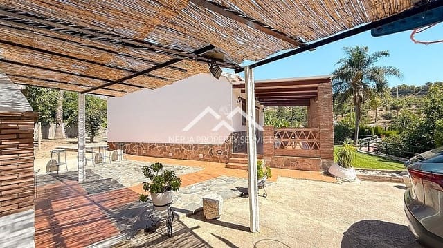 2 soveværelse Villa til salg i Frigiliana med swimmingpool garage - € 365.000 (Ref: 9235115)