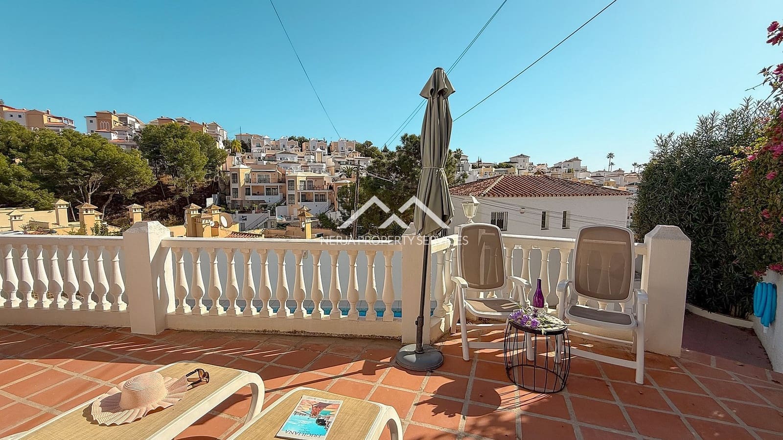 2 soveværelse Villa til salg i Nerja med swimmingpool garage - € 450.000 (Ref: 9248914)