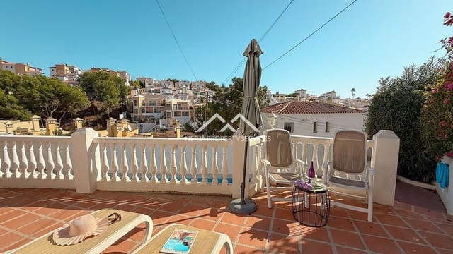 2 chambre Villa/Maison à vendre à Burriana, Nerja avec piscine garage - 450 000 € (Ref: 9248914)