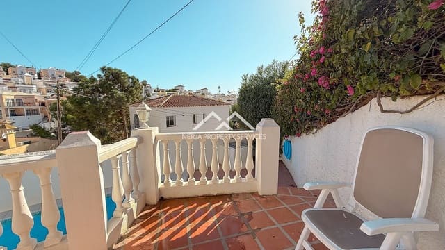 2 chambre Villa/Maison à vendre à Burriana, Nerja avec piscine garage - 450 000 € (Ref: 9248914)