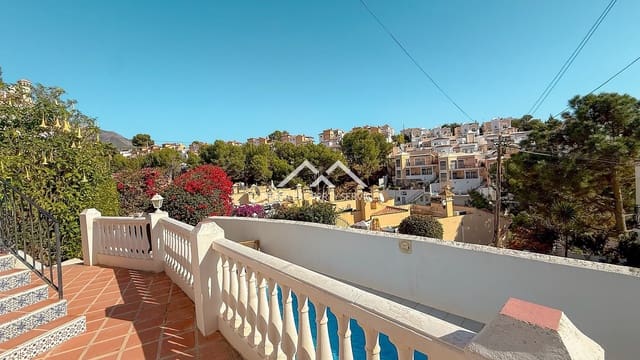 2 chambre Villa/Maison à vendre à Burriana, Nerja avec piscine garage - 450 000 € (Ref: 9248914)