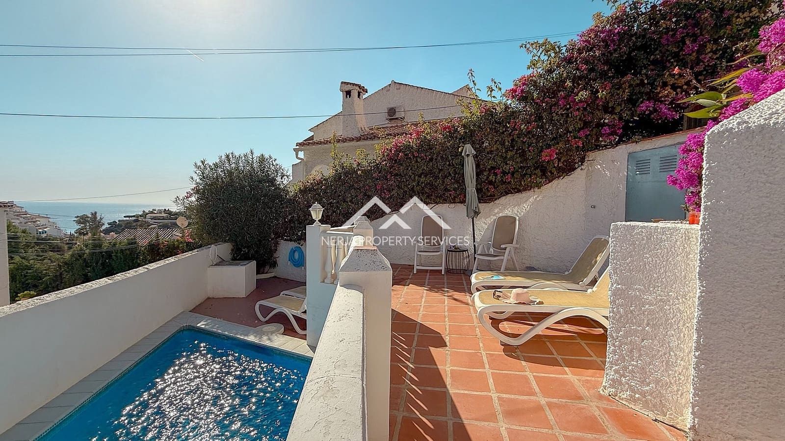 2 soveværelse Villa til salg i Nerja med swimmingpool garage - € 450.000 (Ref: 9248914)