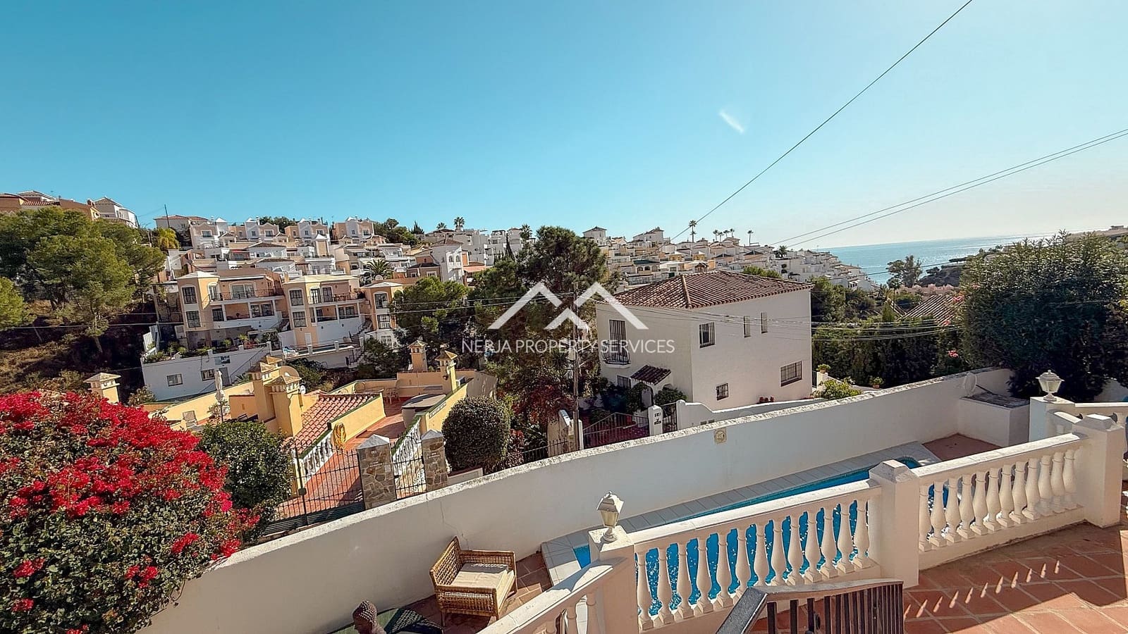 2 soveværelse Villa til salg i Nerja med swimmingpool garage - € 450.000 (Ref: 9248914)