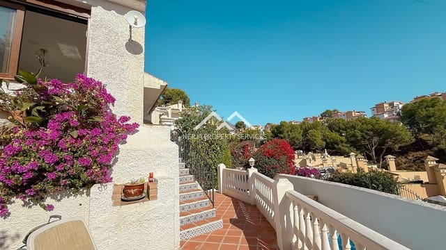 2 chambre Villa/Maison à vendre à Burriana, Nerja avec piscine garage - 450 000 € (Ref: 9248914)