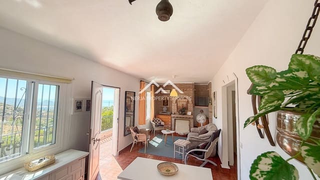 2 soveværelse Villa til salg i Frigiliana med swimmingpool garage - € 399.000 (Ref: 9256225)