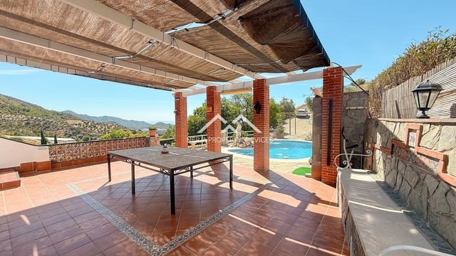 2 soveværelse Villa til salg i Frigiliana med swimmingpool garage - € 399.000 (Ref: 9256225)