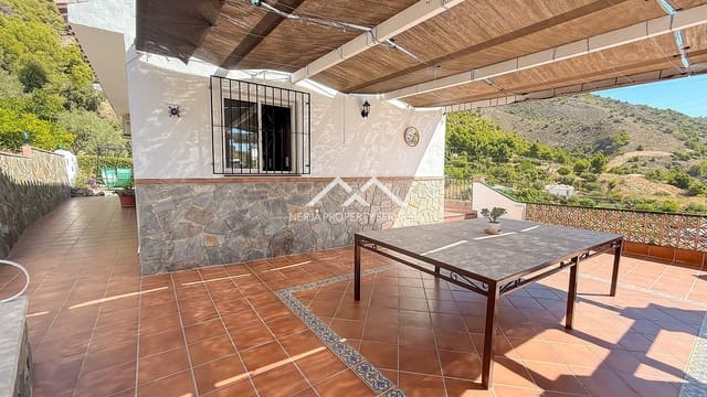 2 soveværelse Villa til salg i Frigiliana med swimmingpool garage - € 399.000 (Ref: 9256225)