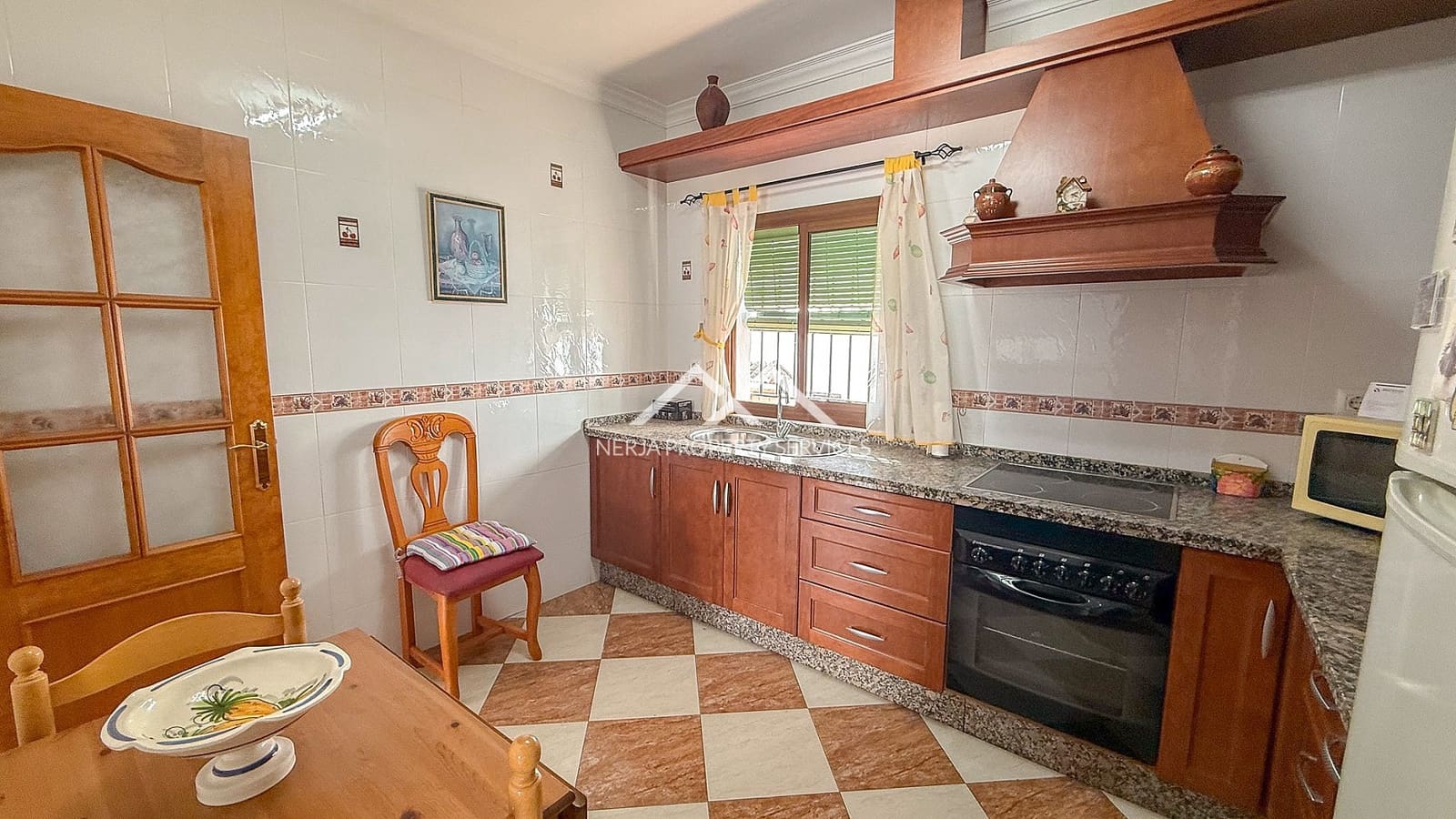 3 sypialnia Willa na sprzedaż w Frigiliana - 280 000 € (Ref: 9261842)