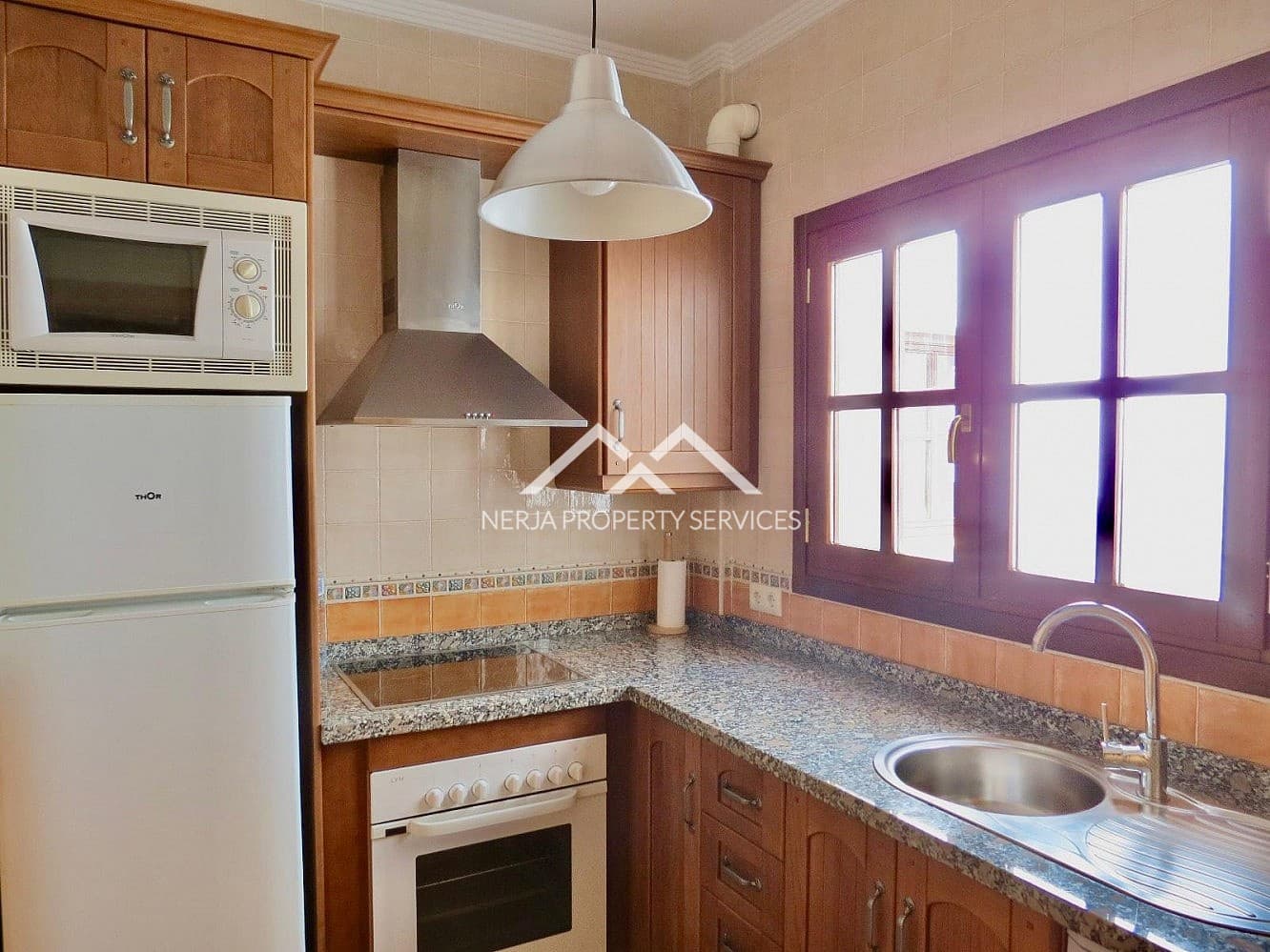 2 makuuhuone Kattohuoneisto vuokrattavana paikassa Frigiliana - 1 200 € (Ref: 9267785)