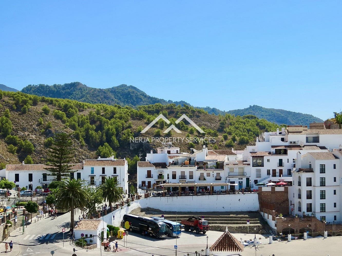 2 makuuhuone Kattohuoneisto vuokrattavana paikassa Frigiliana - 1 200 € (Ref: 9267785)