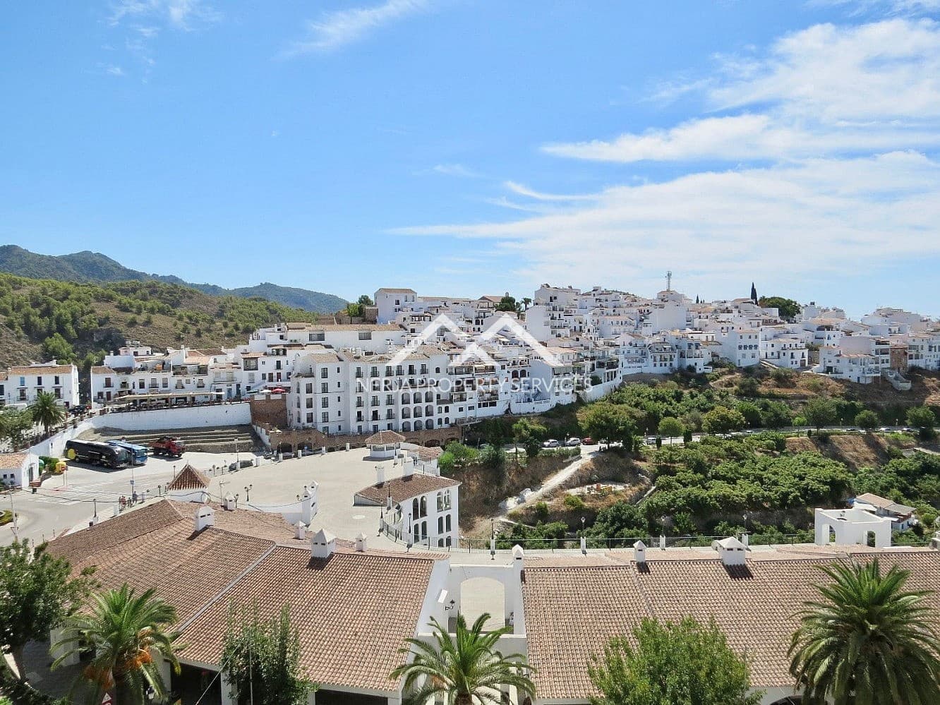 2 makuuhuone Kattohuoneisto vuokrattavana paikassa Frigiliana - 1 200 € (Ref: 9267785)