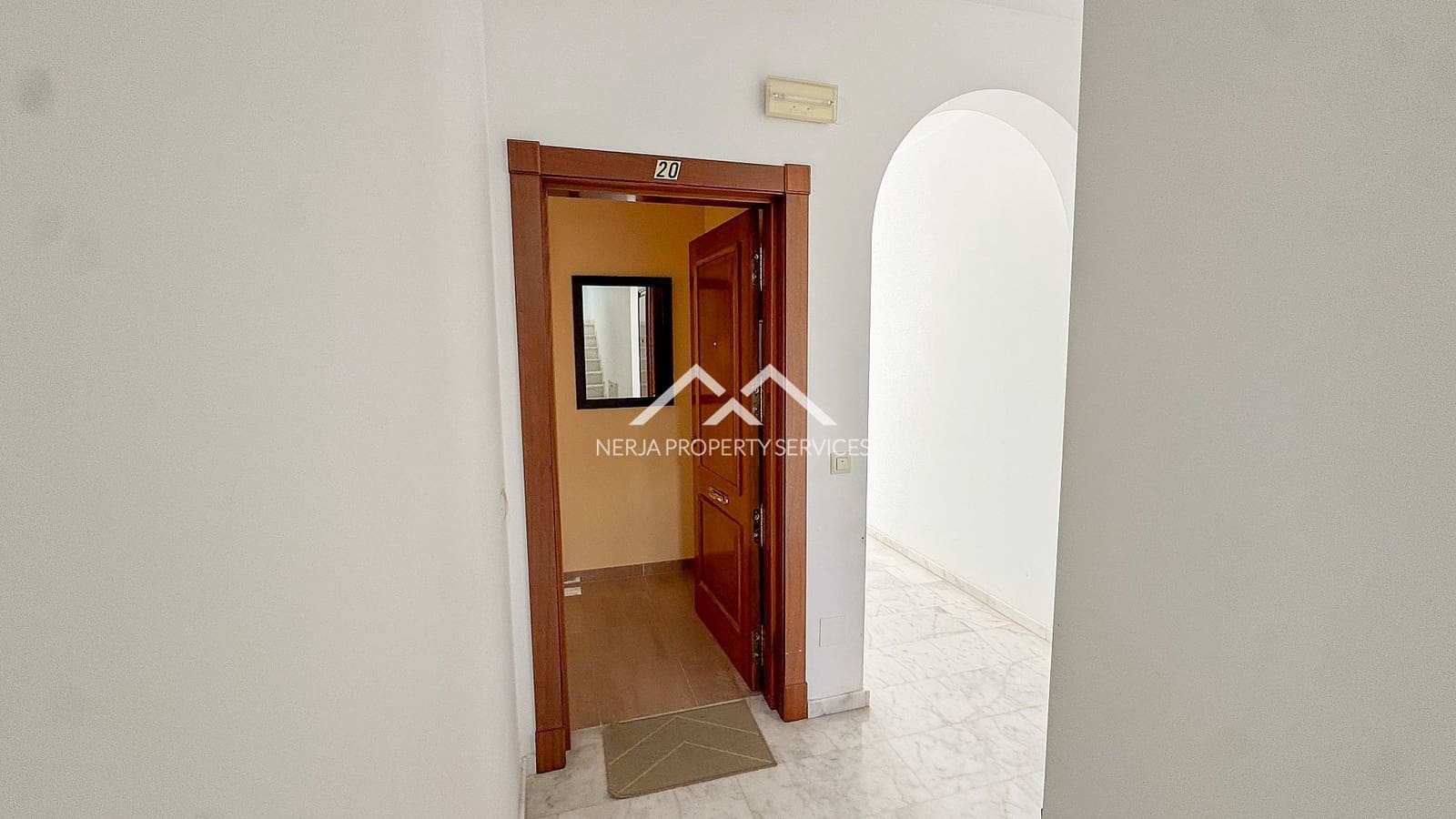 2 bedroom Penthouse for rent in Frigiliana with pool - € 1,100 (Ref: 9267785)