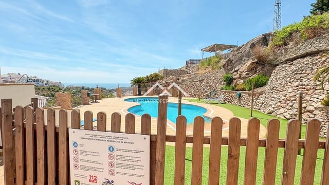 2 slaapkamer Penthouse te huur in Frigiliana met zwembad - € 1.100 (Ref: 9267785)
