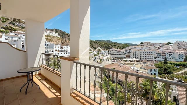 2 slaapkamer Penthouse te huur in Frigiliana met zwembad - € 1.100 (Ref: 9267785)
